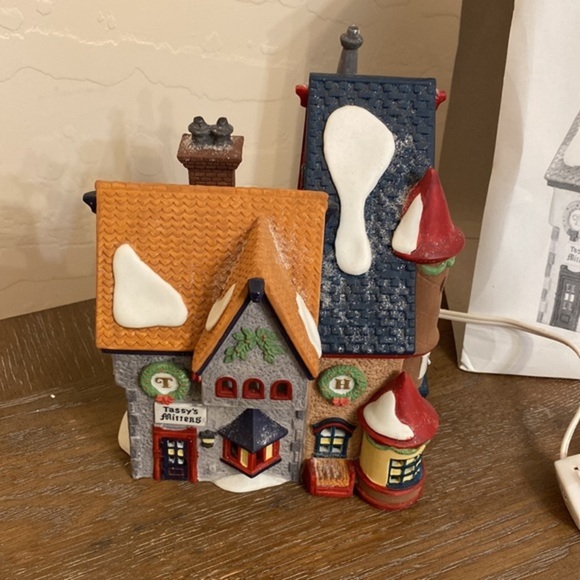 Dept. 56 Tassy's Mittens and Hassel's Woolies Porcelain village - Picture 3 of 6